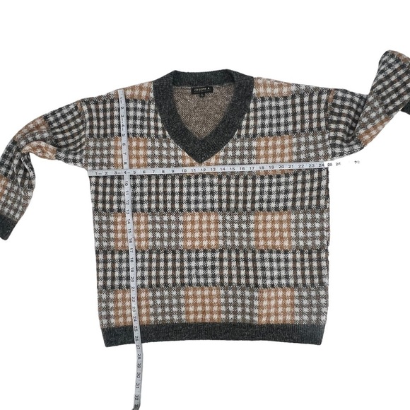 Joseph A Women's Tan Slate Plaid V-Neck Pullover Sweater Size Large - Picture 4 of 5